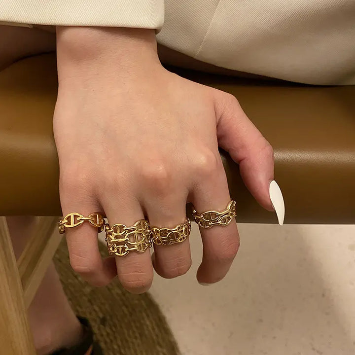 Royal Interlock Ring