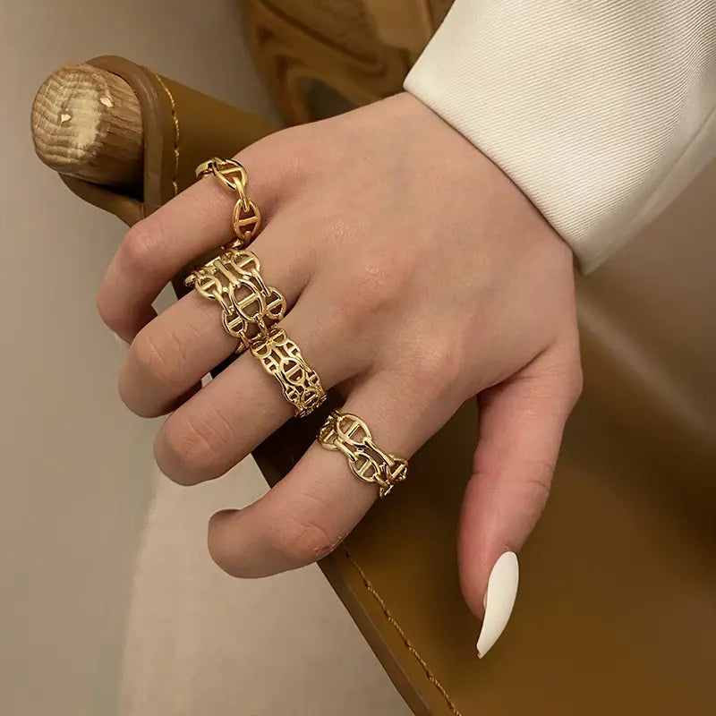 Royal Interlock Ring