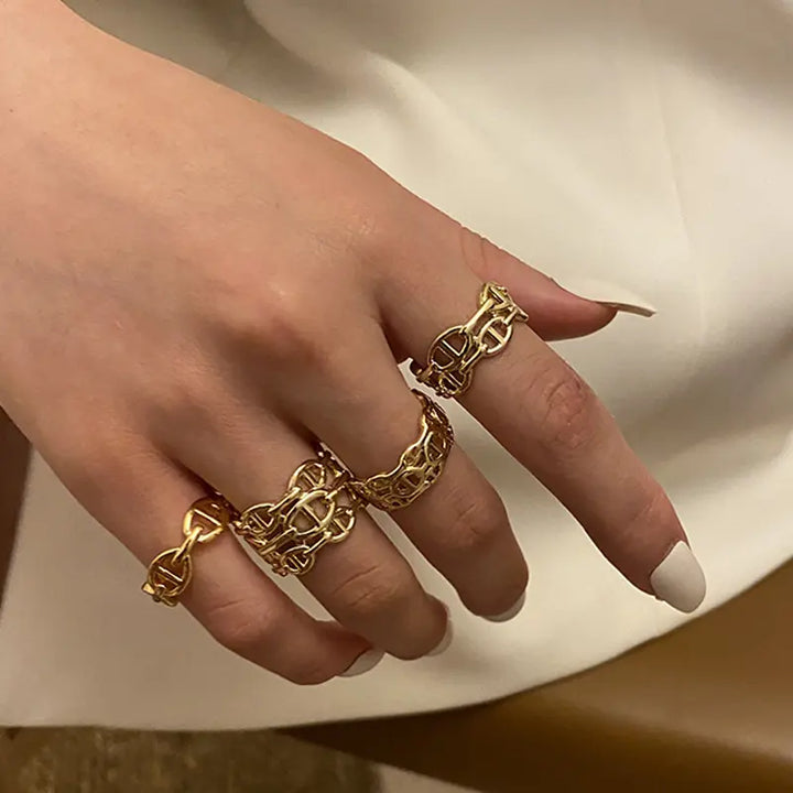 Royal Interlock Ring