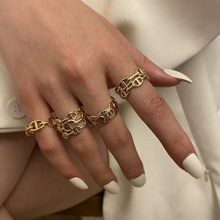 Royal Interlock Ring