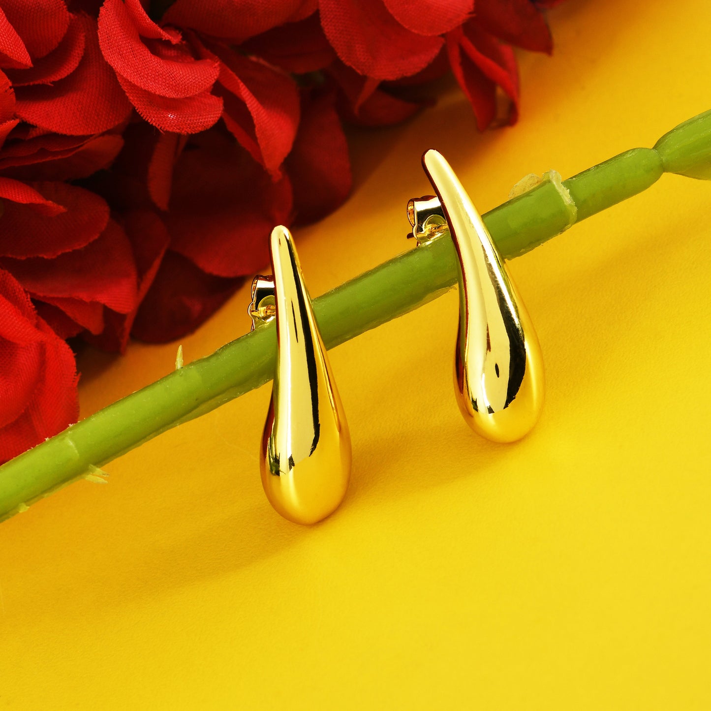 Teardrop Studs Earrings