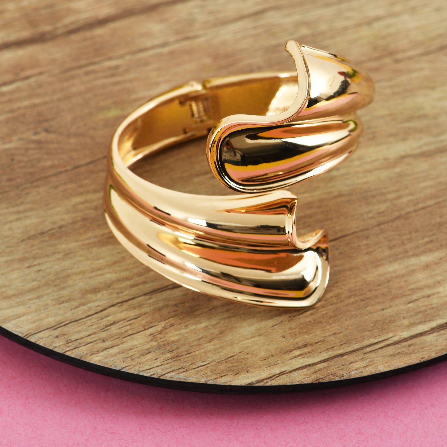 Minimalist Heart Toggle Bracelet
