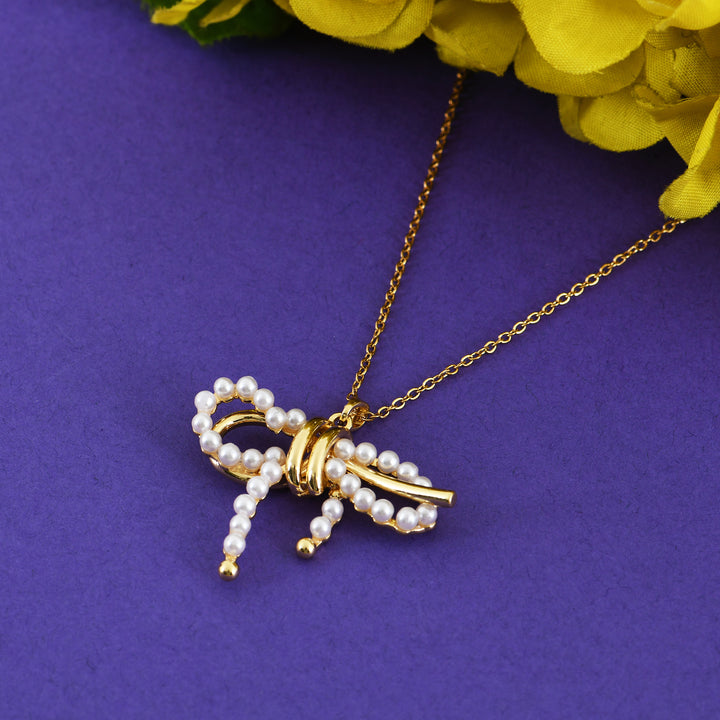 Dainty Pearl Bow Pendant Necklace