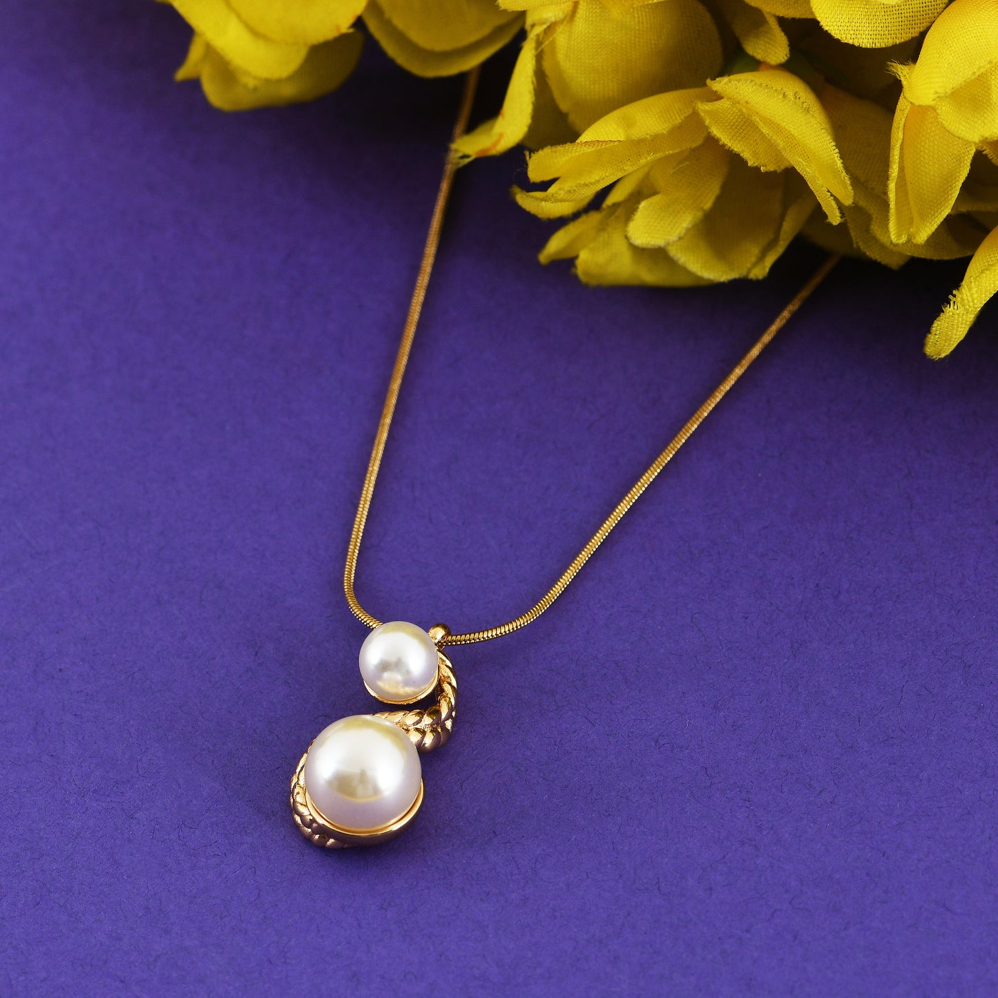 Lunar Glow Pearl Pendant Necklace