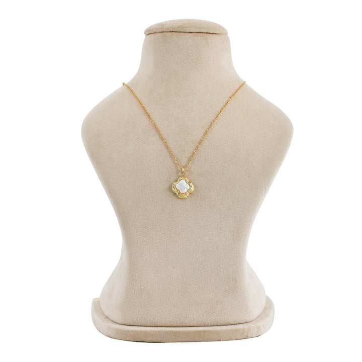 Mother of Pearl Clover Pendant Necklace
