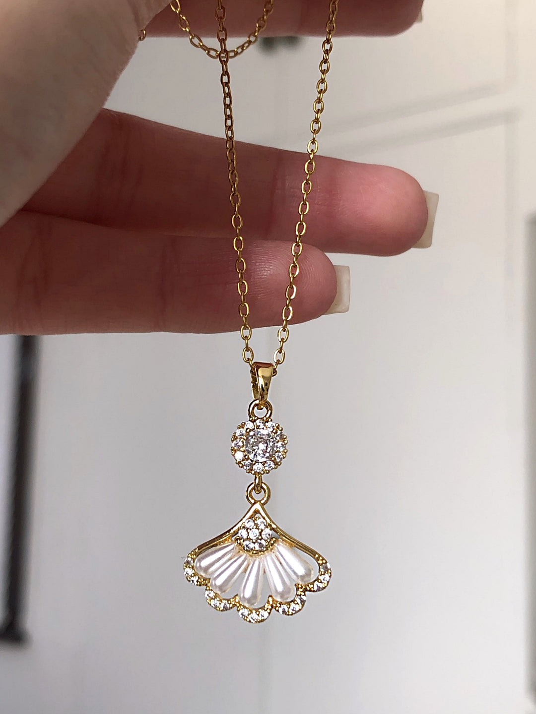 Petal Drop Pendant Necklace